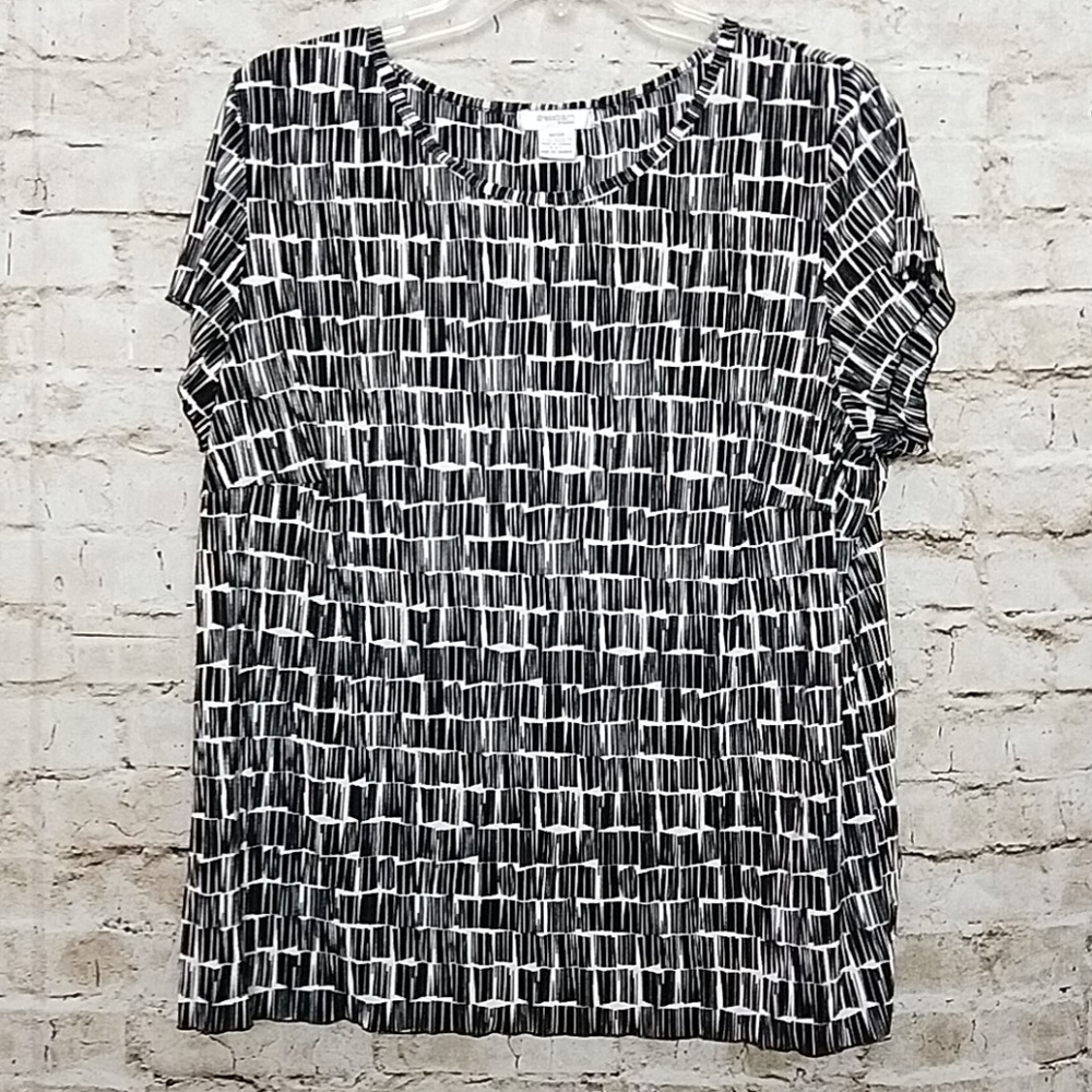 Dressbarn Geometric Print Blouse Plus Size 18 Black White Short Sleeve Pullover